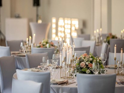 Hochzeit - Geeignet für: Firmenweihnachtsfeier - Münsterland - Schloss Moyland Tagen & Feiern