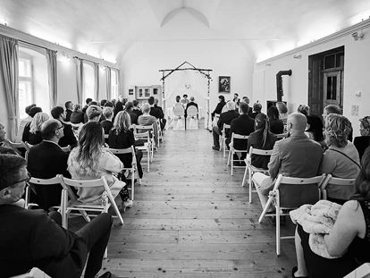 Hochzeit - Hochzeits-Stil: Traditionell - Königsdorf (Sankt Veit im Mühlkreis, Oberneukirchen) - Trauungsmöglichkeit bei Regenwolken - Lester Hof