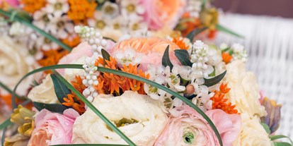Hochzeit - Geeignet für: Private Feier (Taufe, Erstkommunion,...) - Riederhof - Brautstrauß aus der hoteleigenen "Blumeninsel" - Grand Hôtel Wiesler