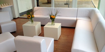 Hochzeit - Art der Location: Eventlocation - Rommerskirchen - Lounge - Seepavillon