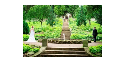 Wedding - Personenanzahl - Buchfart - Treppenanlage zur Villa Haar - Villa Haar