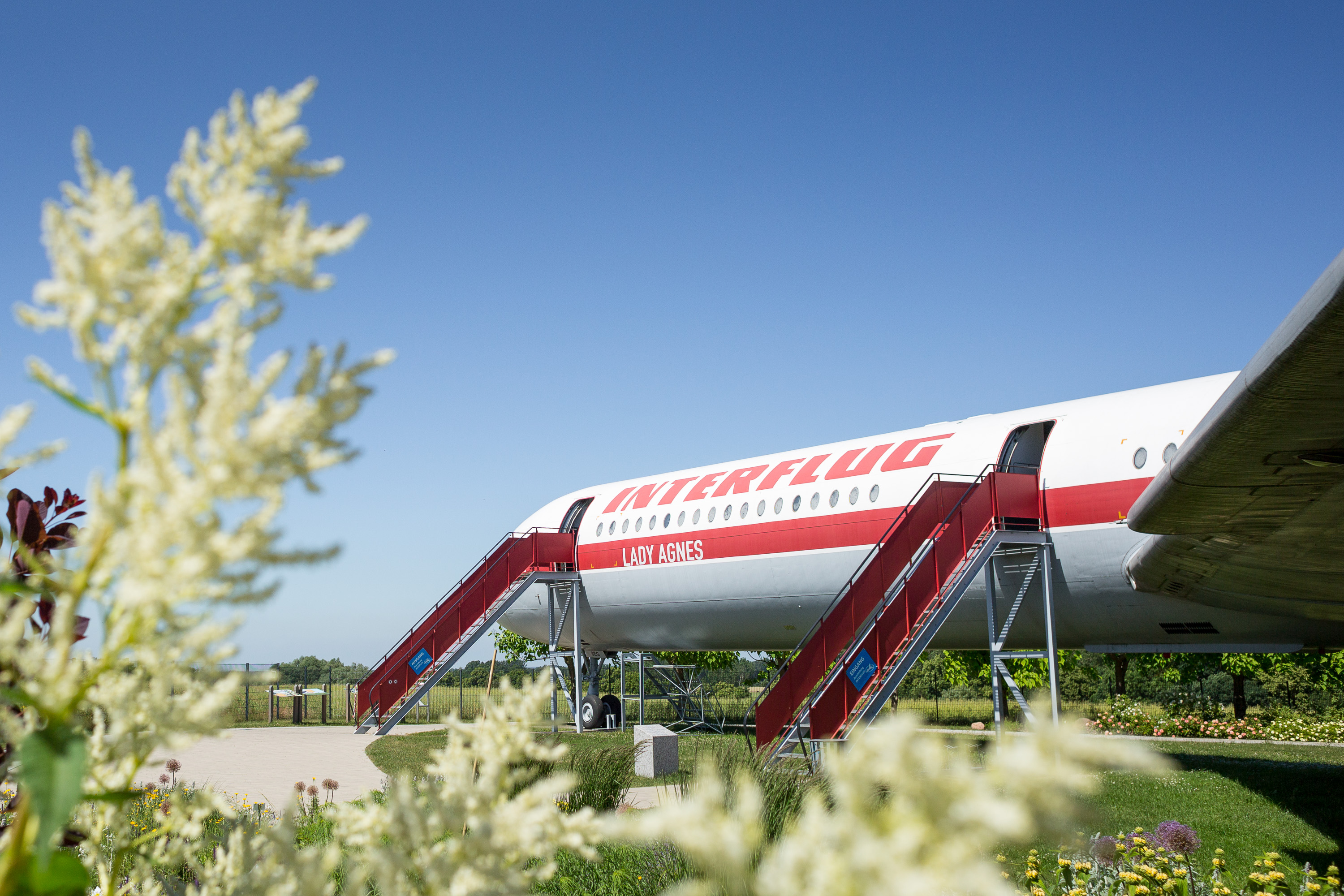 Hochzeitslocation - Flugzeug IL 62 "Lady Agnes" mit Standesamt - Flugzeug IL 62 "Lady Agnes - Otto-Lilienthal-Verein Stölln