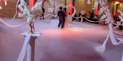Hochzeit - Umgebung: in einer Stadt - Hülsede - Kristal Events Bad Münder