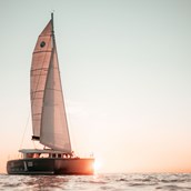 Hochzeitslocation - Eure Traumhochzeit auf hoher See. - Charter & Sail Katamaran Salina