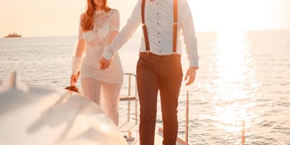Hochzeit - Art der Location: Schiff - Mit Charter & Sail Katamaran Salina könnt ihr eure Hochzeit in trauter Zweisamkeit feiern. - Charter & Sail Katamaran Salina