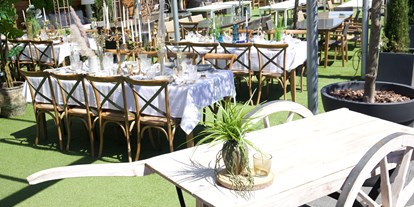 Hochzeit - Garten - Mömlingen - Geschenke-Tisch - Unique Eventlocation