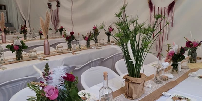 Wedding - Geeignet für: Eventlocation - Mosel - Dekoration im Zelt in der Wald Villa Üssbach - Wald Villa Üssbach