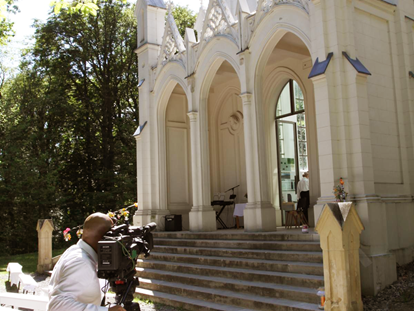 Hochzeit - Art der Location: Gasthaus - In 5 Minuten zu Fuß ist man bei der Sisi Kapelle - Oktogon am Himmel