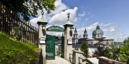 Hochzeit - barrierefreie Location - Teichstätt - Eingang zum Gastgarten - Restaurant Stieglkeller - Salzburg