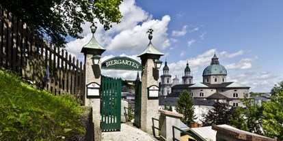 Hochzeit - barrierefreie Location - Großgmain - Eingang zum Gastgarten - Restaurant Stieglkeller - Salzburg