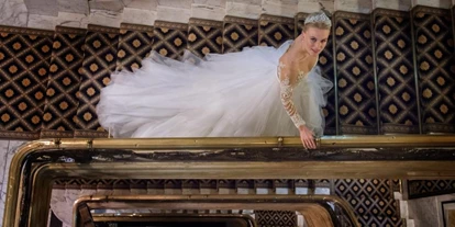 Hochzeit - Geeignet für: Gala, Tanzabend und Bälle - Pillichsdorf - (c) Maria Tsakiri, Kleid: Niely Hoetsch und Solaine Piccoli - Hotel Bristol Vienna