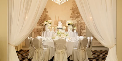Nozze - Geeignet für: Firmenweihnachtsfeier - Bisamberg - Romantic Winter Wedding, (c) Melanie Nedelko - Hotel Bristol Vienna