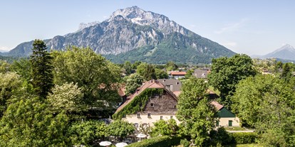 Hochzeit - Art der Location: Gasthaus - Salzburg - Die Außenansicht vom Schlosswirt in Anif. - ****Hotel Schlosswirt zu Anif