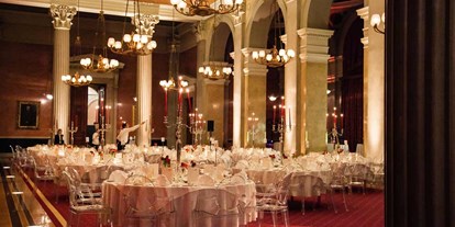 Hochzeit - nächstes Hotel - PLZ 2000 (Österreich) - Großer Festsaal bietet den festlichen Rahmen für Feierlichkeiten - Wiener Börsensäle