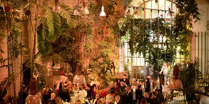 Hochzeit - Umgebung: im Park - Perchtoldsdorf - Palmenhaus - Cafe Brasserie Bar