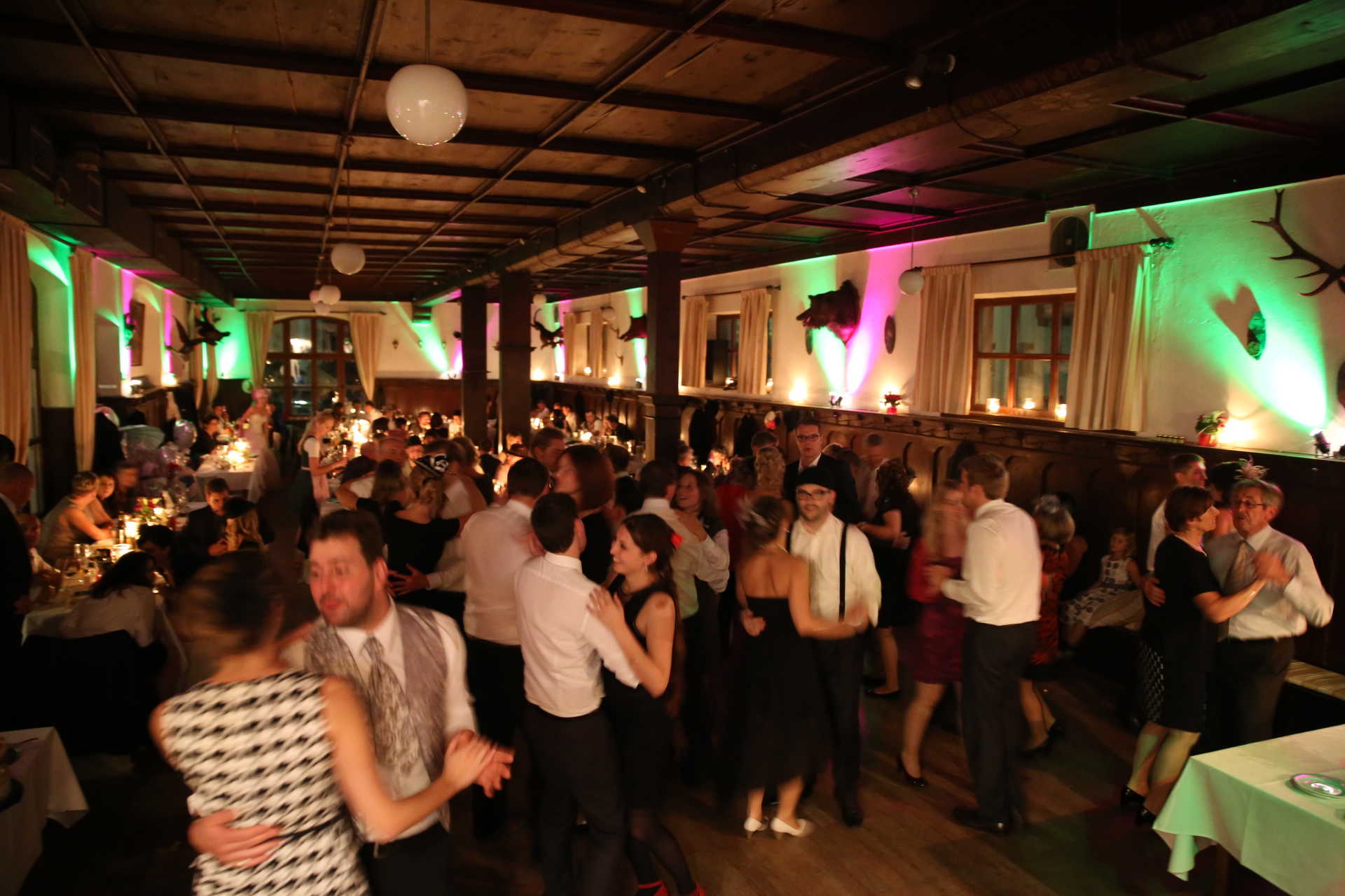 wedding venue - Gaststätte Röhrl - das älteste Wirtshaus der Welt