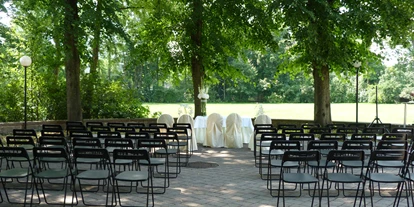 Hochzeit - Art der Location: Eventlocation - Bürmoos - Trauung im weitläufigen Garten des Kavalierhauses Klessheim - Kavalierhaus Klessheim bei Salzburg