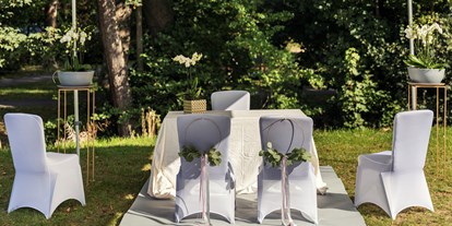 Hochzeit - Hochzeits-Stil: Boho - Gilserberg - hôtel villa raab | Außentrauung - hôtel villa raab
