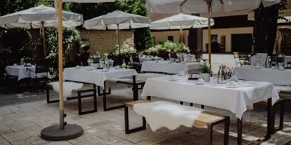 Hochzeit - Art der Location: privates Anwesen - Münchsmünster - Gartenbereich für Kaffee und Kuchen - Birkenheide Eventlocation