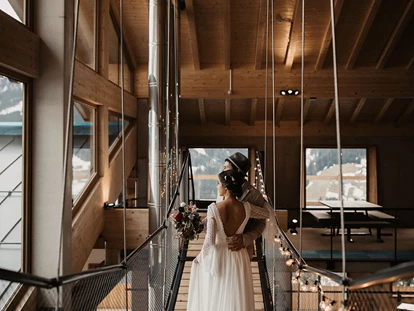 Hochzeit - Hochzeitsessen: 5-Gänge Hochzeitsmenü - Hallmoos - Hängebrücke in der Galerie, direkt am Panoramafenster - Lumberjack Bio Bergrestaurant