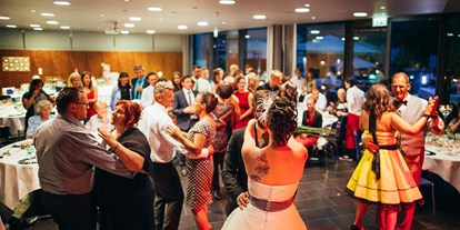 Hochzeit - Innsbruck - Tanzen bis in die späten Morgenstunden im Parkhotel Hall in Tirol.
Foto © blitzkneisser.com - Parkhotel Hall