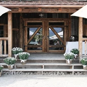 Wedding location - Der Schopf ist urchig und gemütlich und eignet sich vor allem für Winterhochzeiten. - Bächlihof - Jucker Farm AG
