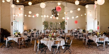 Hochzeit - Hochzeits-Stil: Vintage - Börnicke (Landkreis Barnim) - Partyscheune - Gut Sarnow - Hotel, Restaurant und Reitanlage