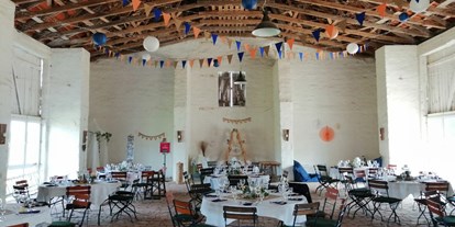 Hochzeit - Hochzeits-Stil: Vintage - Börnicke (Landkreis Barnim) - Hochzeitsscheune - Gut Sarnow - Hotel, Restaurant und Reitanlage