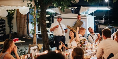 Hochzeit - Umgebung: in Weingärten - La Moselle - Gemütlichkeit und Beziehungen stehen bei uns im Vordergrund. - Weingut Nico Sonntag