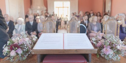 Hochzeit - Bad Blumau - Im Trauungssaal Augustiner finden bei Schlechtwetter die standesamtlichen Trauungen statt - Schloss Welsdorf