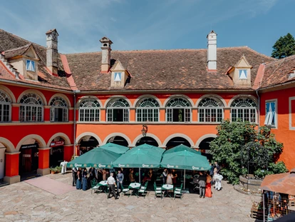 Hochzeit - Geeignet für: Eventlocation - Buchberg bei Herberstein - Der Innenhof des Schloss Kornberg in 8330 Riegersburg. - Schlosswirt Kornberg