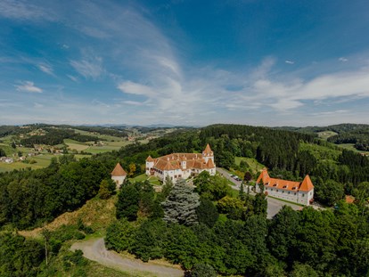 Hochzeit - Umgebung: am Land - Schlosswirt Kornberg
