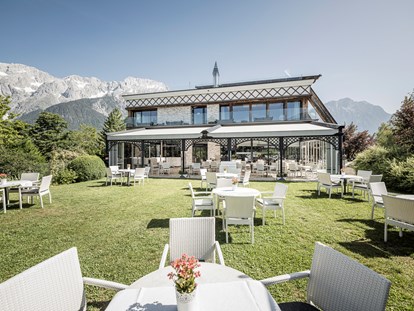 Hochzeit - Umgebung: in den Bergen - Tirol - Terrasse im Erdgeschoss - Greenvieh Chalet