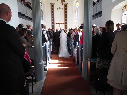 Hochzeit - Geeignet für: Private Feier (Taufe, Erstkommunion,...) - Kremmen - Schloss Ziethen - kirchliche Trauung - Schloss Ziethen