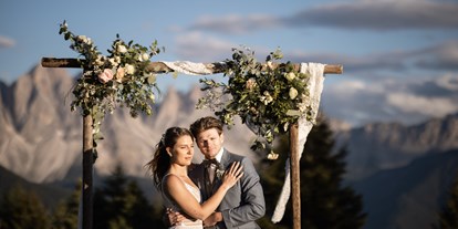 Hochzeit - Preisniveau: hochpreisig - Italien - Freie Trauung

Weddinplanner: lisa.oberrauch.weddings

Blumenschmuck: Floreale.it - Restaurant La Finestra Plose