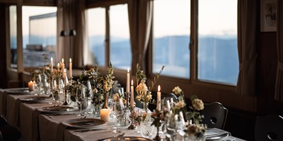 Hochzeit - Preisniveau: hochpreisig - Italien - Tischdekovorschlag, unsere Partner:

Weddinplanner: lisa.oberrauch.weddings

Blumenschmuck: Floreale.it - Restaurant La Finestra Plose