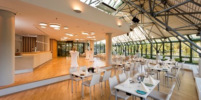 Hochzeit - Geeignet für: Eventlocation - Witten - Panoramarestaurant in der Stadthalle Hagen | Betischung nach Ihren Wünschen - Panoramarestaurant in der Stadthalle Hagen
