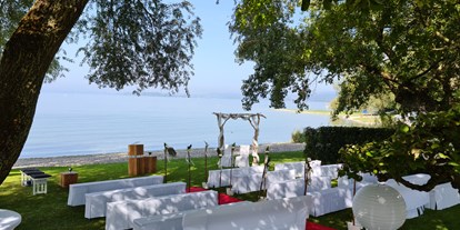 Hochzeit - Geeignet für: Hochzeit - Radolfzell am Bodensee - Trauung am Gnadensee in Baden-Württemberg. - Sekt am See