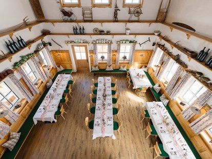 Hochzeit - Art der Location: Gasthaus - Steiermark - Der Zloam Wirt im Narzissendorf Zloam eignet sich perfekt für Hochzeitsfeiern bis zu 70 Personen über 2 Ebenen. - Narzissendorf Zloam