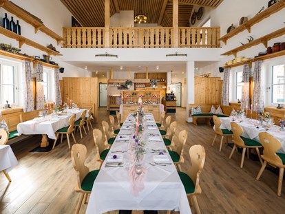 Hochzeit - Art der Location: Gasthaus - Steiermark - Dei Traumhochzeit für bis zu 70 Personen auf 2 Ebenen im Narzissendorf Zloam im steirischen Salzkammergut. - Narzissendorf Zloam