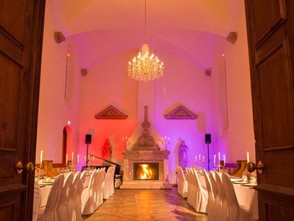 Hochzeit - Art der Location: Hotel - Festsaal der Hochzeitskapelle bis 70 Gäste - Hochzeitskapelle Callenberg (Privatkapelle)