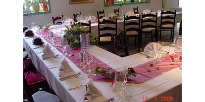 Hochzeit - Umgebung: am Fluss - Sitzenberg - Tischdekoration - Bio Kräuterlandgasthaus mit Eventsaal für Hochzeiten