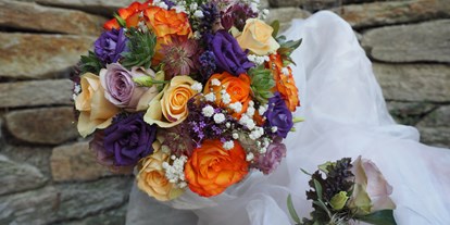 Hochzeit - Langenlois - Brautstrauß und Anstecker von unserer Floristin - Kittenberger Erlebnisgärten