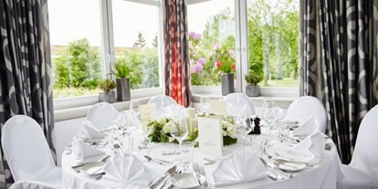 Hochzeit - Preisniveau: moderat - Lennestadt - gedeckter Tisch - Golf Café Restaurant
