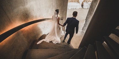 Hochzeit - Geeignet für: Gala, Tanzabend und Bälle - Baden-Württemberg - Der Aufgang zum Festsaal  - Eichenstolz