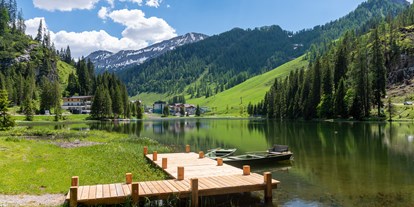 Hochzeit - Personenanzahl - PLZ 5532 (Österreich) - Steg am am See mit wundervollem Bergpanorama  - Garnhofhütte