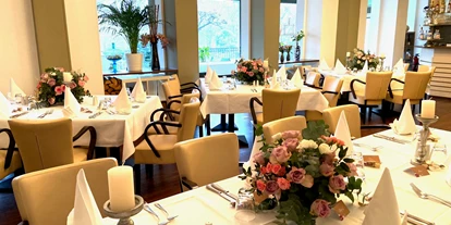 Hochzeit - Frühlingshochzeit - Deutschland - Singh Restaurant am Park 