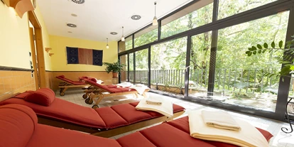 Nozze - nächstes Hotel - Germania - Unser Ruheraum der Sauna und eine Liegewiese im Wald laden zur Entspannung ein. - Schlosshotel Villa Westerberge
