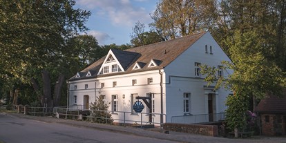Hochzeit - PLZ 16909 (Deutschland) - Eine Gartenhochzeit auf der Beke Mühle. - Beke Mühle