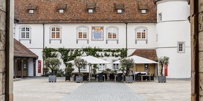 Hochzeit - Parkplatz: kostenlos - Nürtingen - Restaurant Schloss Filseck